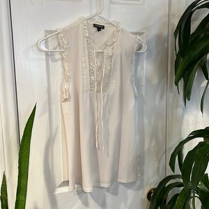 🖤 Express sleeveless lace trimmed white blouse - size XS